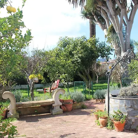 Holiday home Casa De Artista. *